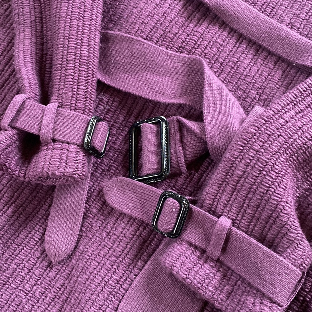 BURBERRY - Mid length wool cashmere silk Cardigan in eggplant color with belt. - Picture 16 of 16